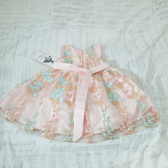 New 4pc Pink formal baby girl dress and sandals - Picture 4 of 8